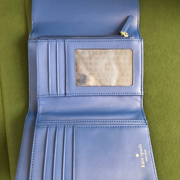 Kate Spade ♠️ wallet - Picture 3 of 5